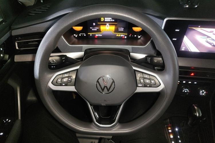 Used Volkswagen Lavida 2024 1.5L Automatic DeYi Edition Steering Wheel