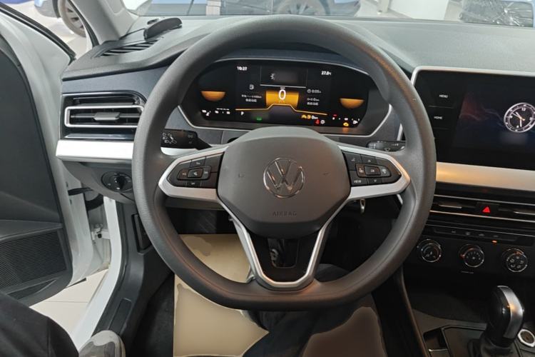 Used Volkswagen Lavida 2024 1.5L Automatic DeYi Edition Steering Wheel