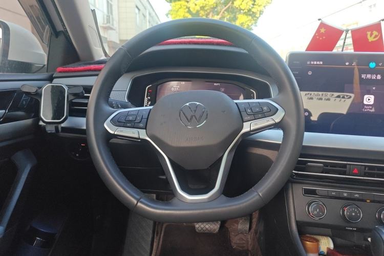 Used Volkswagen Lavida 2024 1.5L Automatic Starry Sky 5 Million Edition Steering Wheel