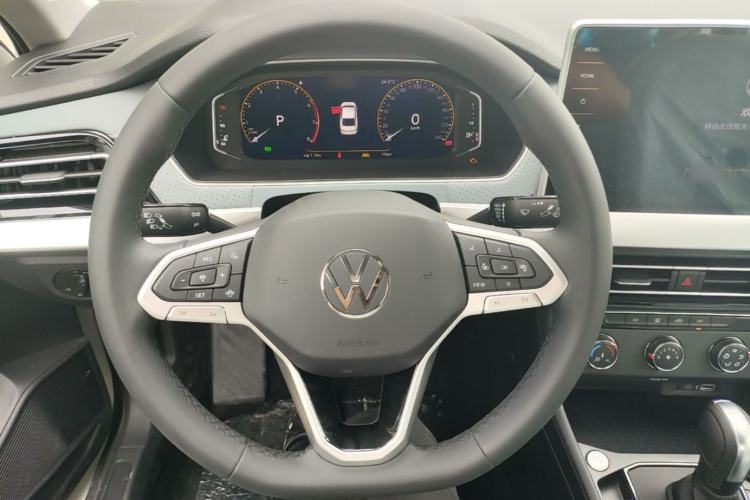 Used Volkswagen Lavida 2024 1.5L Automatic Starry Sky 5 Million Edition Steering Wheel