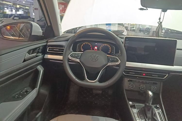Used Volkswagen Lavida 2024 1.5L Automatic Starry Sky 5 Million Edition Steering Wheel