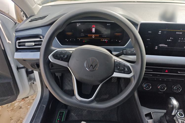 Used Volkswagen Lavida 2024 1.5L Automatic DeYi Edition Steering Wheel