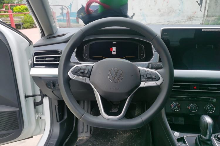 Used Volkswagen Lavida 2024 1.5L Automatic Starry Sky 5 Million Edition Steering Wheel