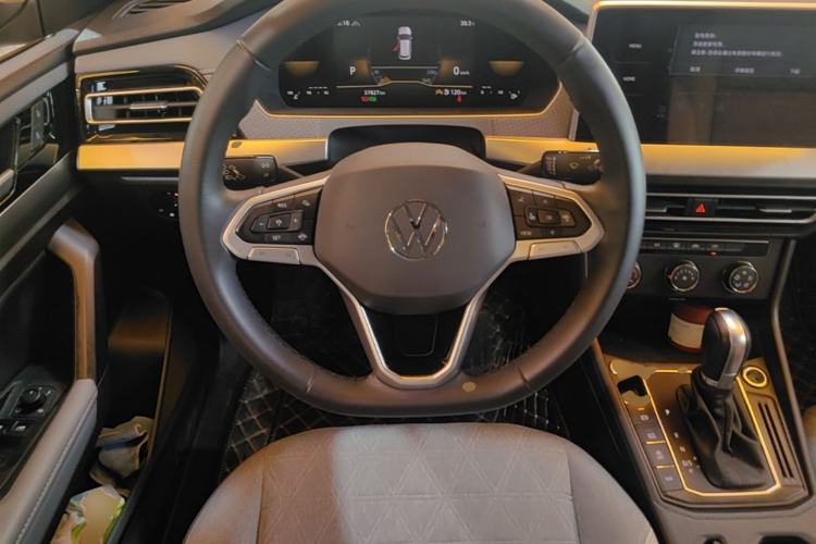 Used Volkswagen Lavida 2024 300TSI DSG Full-Comfort Edition Steering Wheel