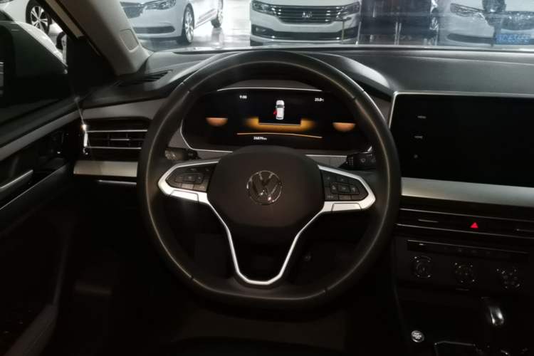 Used Volkswagen Lavida 2024 300TSI DSG Full-Comfort Edition Steering Wheel