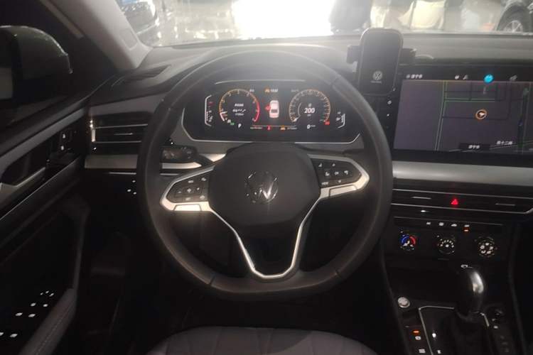 Used Volkswagen Lavida 2024 1.5L Automatic Starry Sky 5 Million Edition Steering Wheel