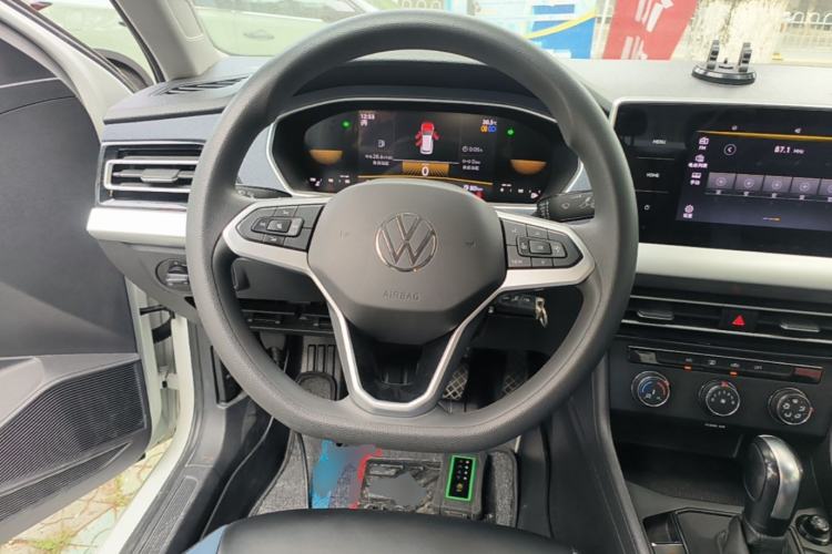 Used Volkswagen Lavida 2024 1.5L Automatic DeYi Edition Steering Wheel