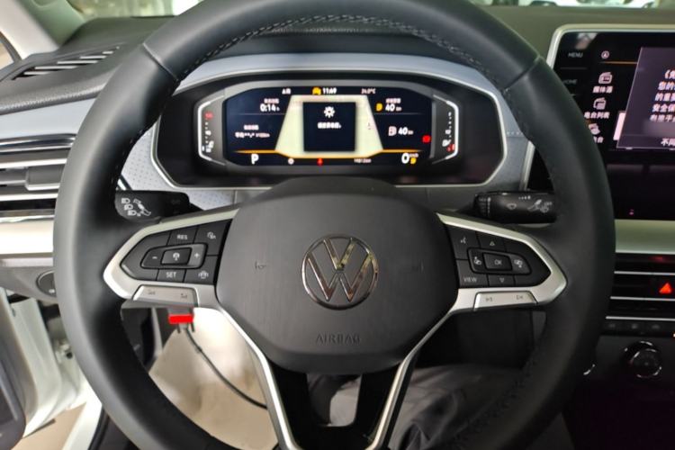 Used Volkswagen Lavida 2024 1.5L Automatic Starry Sky 5 Million Edition Steering Wheel
