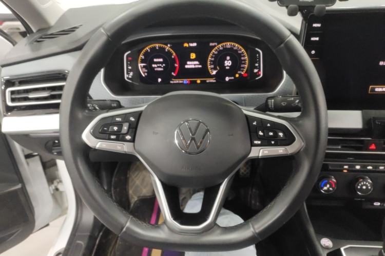 Used Volkswagen Lavida 2024 1.5L Automatic Starry Sky 5 Million Edition Steering Wheel