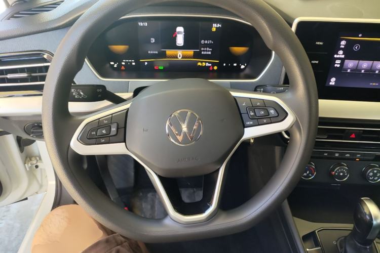 Used Volkswagen Lavida 2024 1.5L Automatic DeYi Edition Steering Wheel