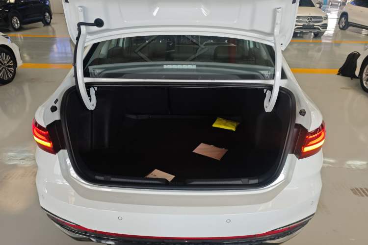 Used Volkswagen Lavida 2024 300TSI DSG Starry Sky Leading Edition Trunk