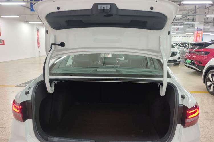 Used Volkswagen Lavida 2024 300TSI DSG Starry Sky Leading Edition Trunk