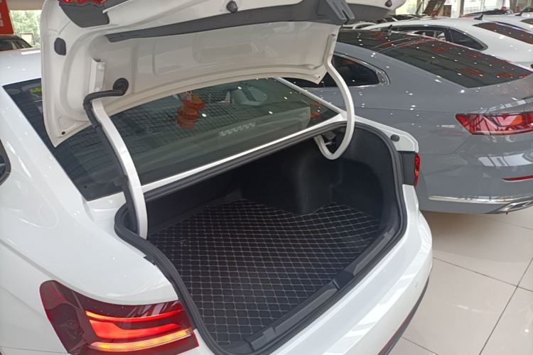 Used Volkswagen Lavida 2024 1.5L Automatic 5 Million Edition Trunk