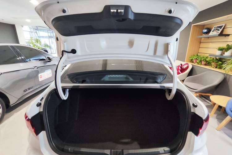 Used Volkswagen Lavida 2024 300TSI DSG Starry Sky Leading Edition Trunk