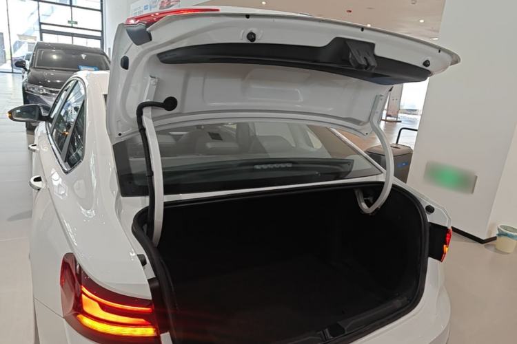 Used Volkswagen Lavida 2024 300TSI DSG Starry Sky Leading Edition Trunk