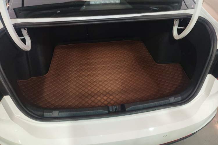 Used Volkswagen Lavida 2024 300TSI DSG Full-Comfort Edition Trunk
