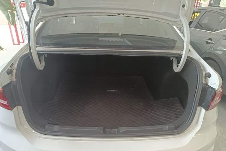 Used Volkswagen Lavida 2024 300TSI DSG Full-Comfort Edition Trunk