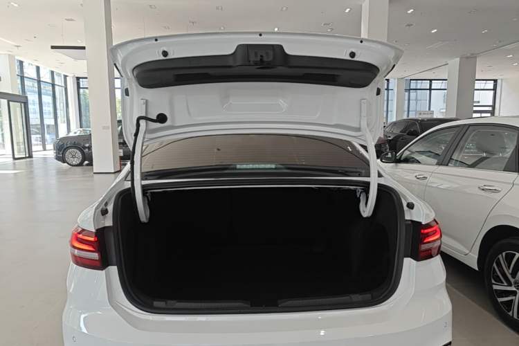 Used Volkswagen Lavida 2024 300TSI DSG Starry Sky Leading Edition Trunk