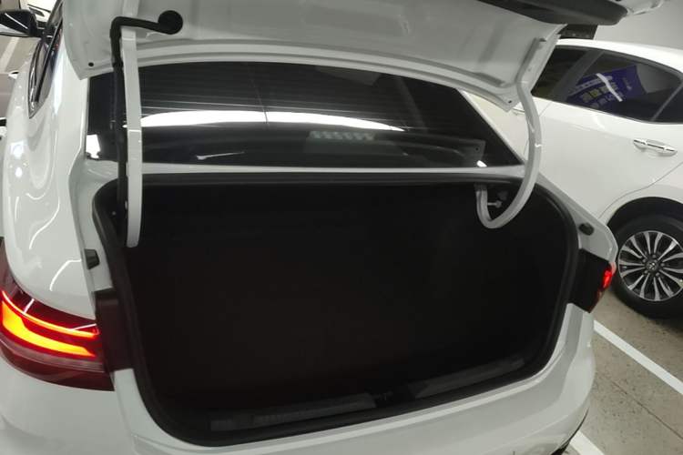 Used Volkswagen Lavida 2024 300TSI DSG Starry Sky Leading Edition Trunk