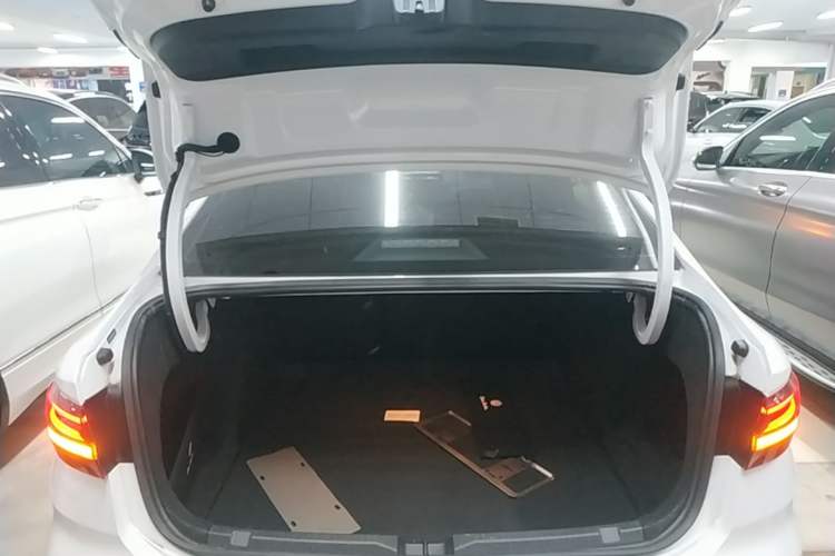 Used Volkswagen Lavida 2024 1.5L Automatic Starry Sky 5 Million Edition Trunk