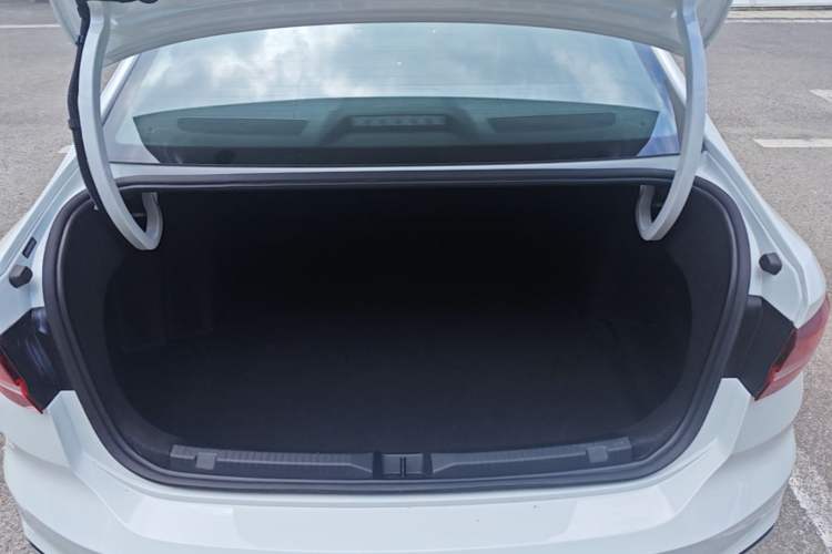Used Volkswagen Lavida 2024 300TSI DSG Starry Sky Leading Edition Trunk