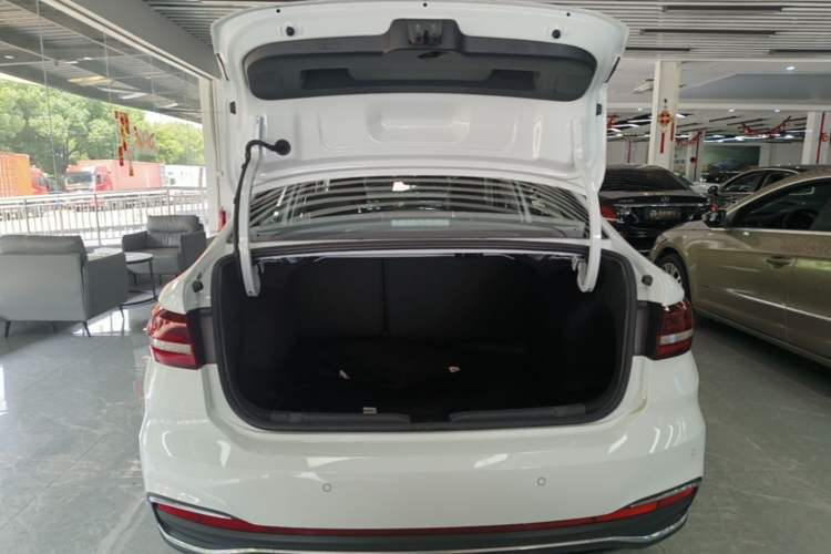 Used Volkswagen Lavida 2024 1.5L Automatic 5 Million Edition Trunk