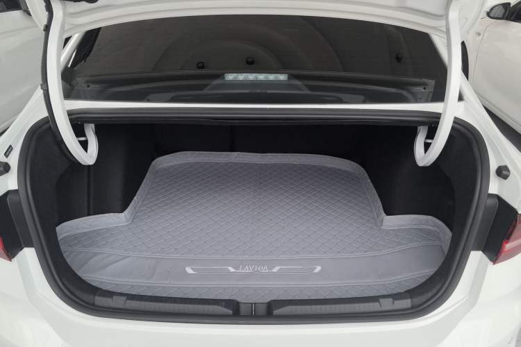 Used Volkswagen Lavida 2024 1.5L Automatic Starry Sky 5 Million Edition Trunk