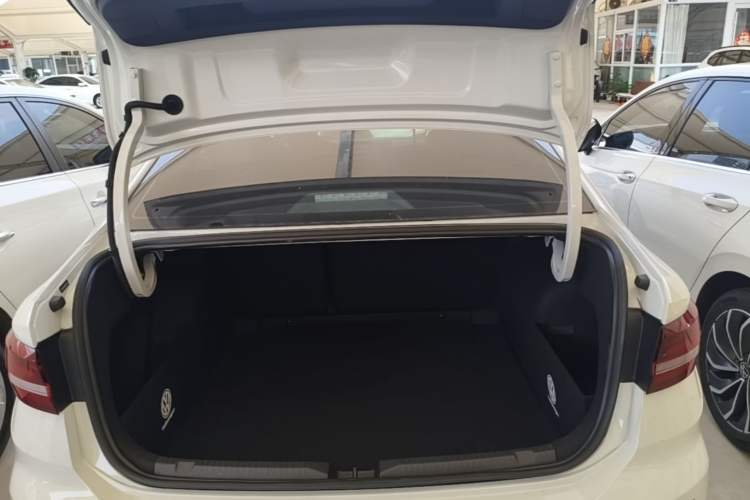 Used Volkswagen Lavida 2024 300TSI DSG Starry Sky Leading Edition Trunk