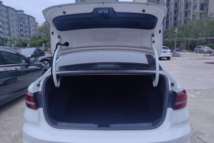 Used Volkswagen Lavida 2024 1.5L Automatic DeYi Edition Trunk