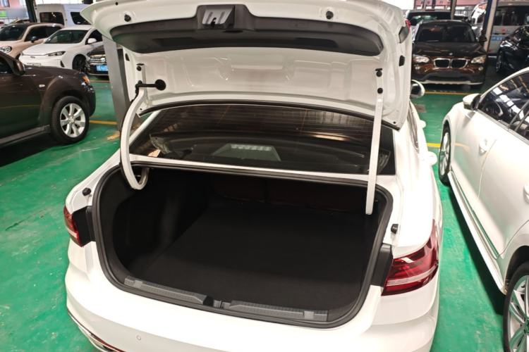 Used Volkswagen Lavida 2024 1.5L Automatic DeYi Edition Trunk
