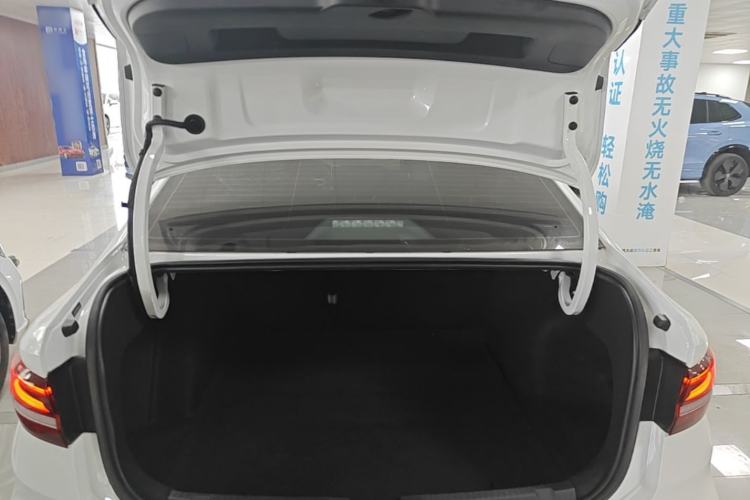 Used Volkswagen Lavida 2024 1.5L Automatic DeYi Edition Trunk
