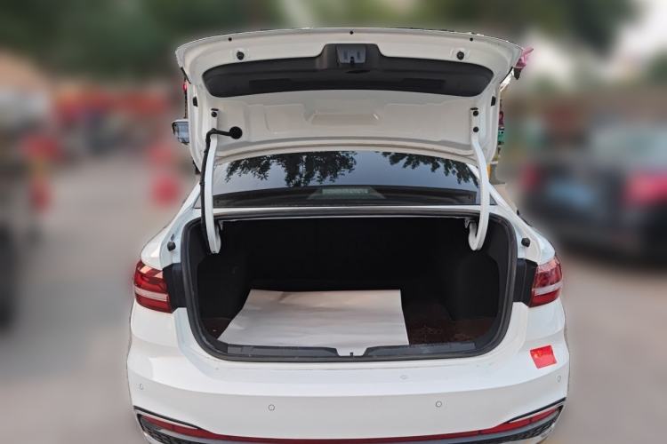 Used Volkswagen Lavida 2024 300TSI DSG Starry Sky Deluxe Edition Trunk