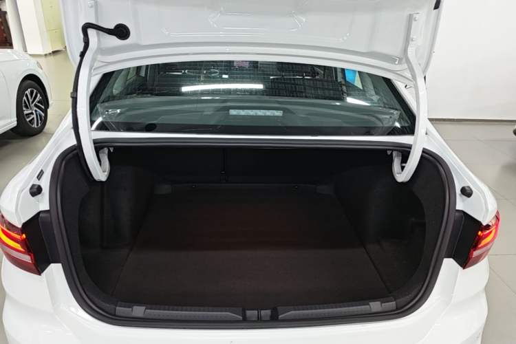 Used Volkswagen Lavida 2024 300TSI DSG Starry Sky Leading Edition Trunk