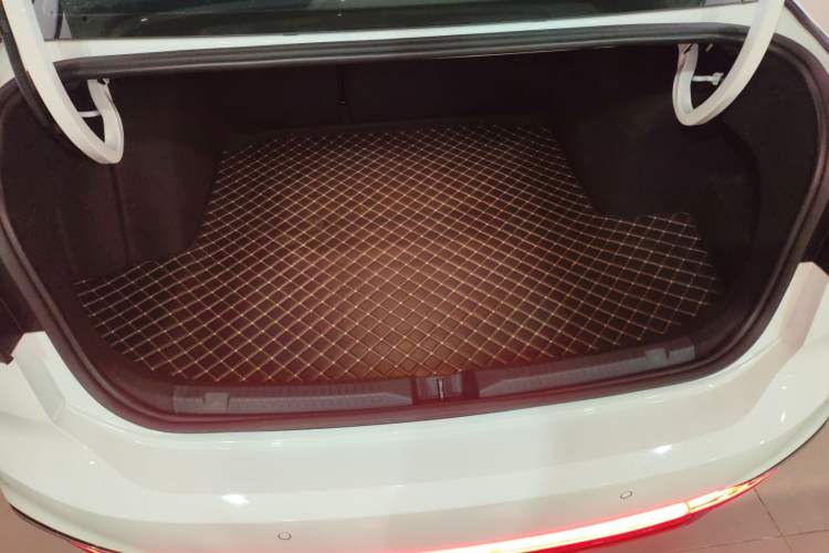Used Volkswagen Lavida 2024 300TSI DSG Starry Sky Leading Edition Trunk