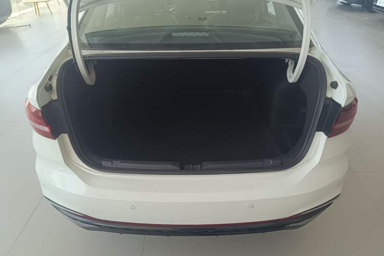 Used Volkswagen Lavida 2024 300TSI DSG Starry Sky Leading Edition Trunk