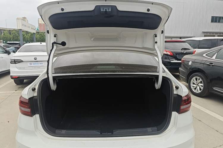 Used Volkswagen Lavida 2024 1.5L Automatic DeYi Edition Trunk