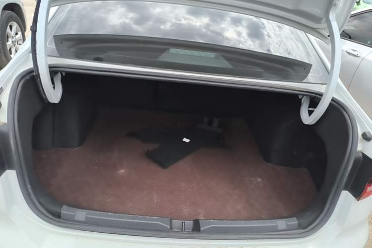 Used Volkswagen Lavida 2024 300TSI DSG Full-Comfort Edition Trunk