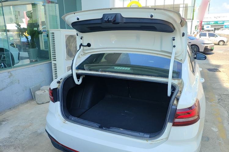Used Volkswagen Lavida 2024 1.5L Automatic DeYi Edition Trunk