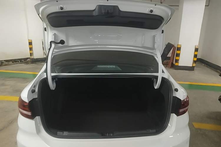 Used Volkswagen Lavida 2024 300TSI DSG Starry Sky Deluxe Edition Trunk