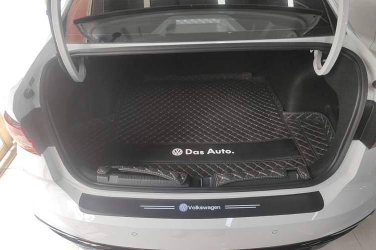 Used Volkswagen Lavida 2024 1.5L Automatic Starry Sky 5 Million Edition Trunk