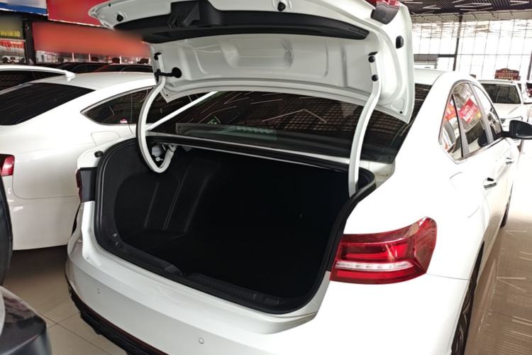 Used Volkswagen Lavida 2024 300TSI DSG Starry Sky Deluxe Edition Trunk