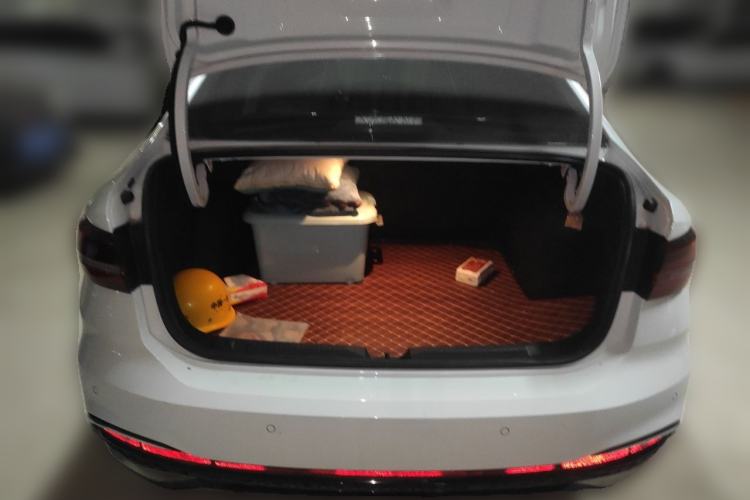 Used Volkswagen Lavida 2024 300TSI DSG Starry Sky Deluxe Edition Trunk