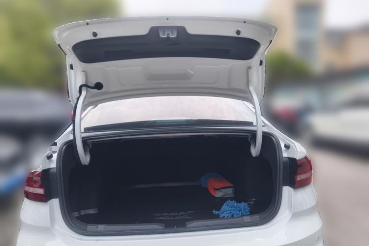 Used Volkswagen Lavida 2024 300TSI DSG Starry Sky Deluxe Edition Trunk
