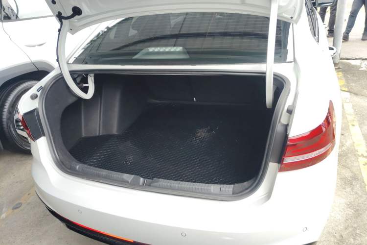 Used Volkswagen Lavida 2024 1.5L Automatic Starry Sky 5 Million Edition Trunk