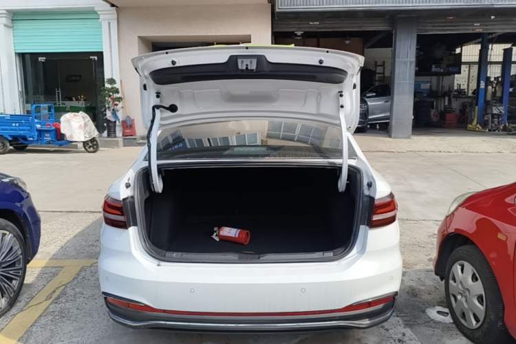 Used Volkswagen Lavida 2024 1.5L Automatic 5 Million Edition Trunk