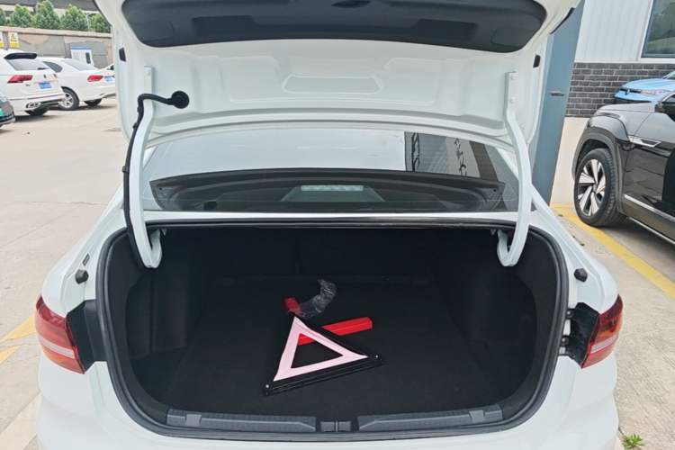 Used Volkswagen Lavida 2024 300TSI DSG Starry Sky Leading Edition Trunk