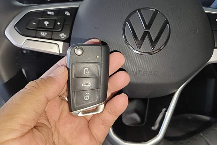 Used Volkswagen Lavida 2024 1.5L Automatic Starry Sky 5 Million Edition Vehicle Key