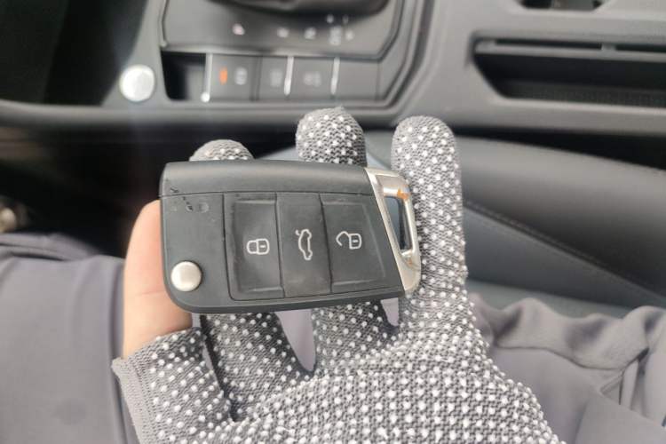 Used Volkswagen Lavida 2024 1.5L Automatic Starry Sky 5 Million Edition Vehicle Key
