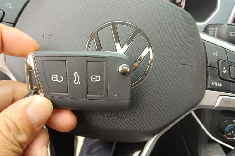 Used Volkswagen Lavida 2024 1.5L Automatic Starry Sky 5 Million Edition Vehicle Key