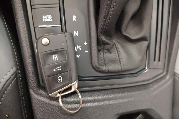 Used Volkswagen Lavida 2024 1.5L Automatic Starry Sky 5 Million Edition Vehicle Key